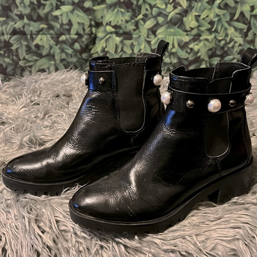 CLASSIC KARL LAGERFELD Paris Women's Pola Ankle Boot Sz 7.5 GUC